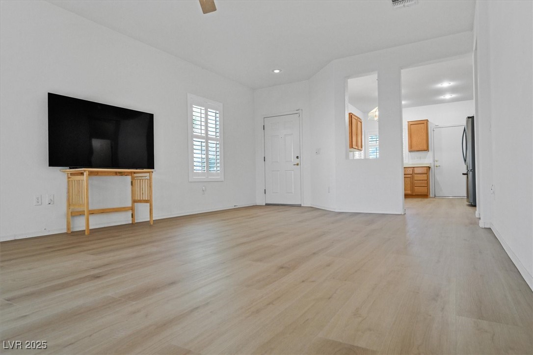 2548 Leighton Avenue