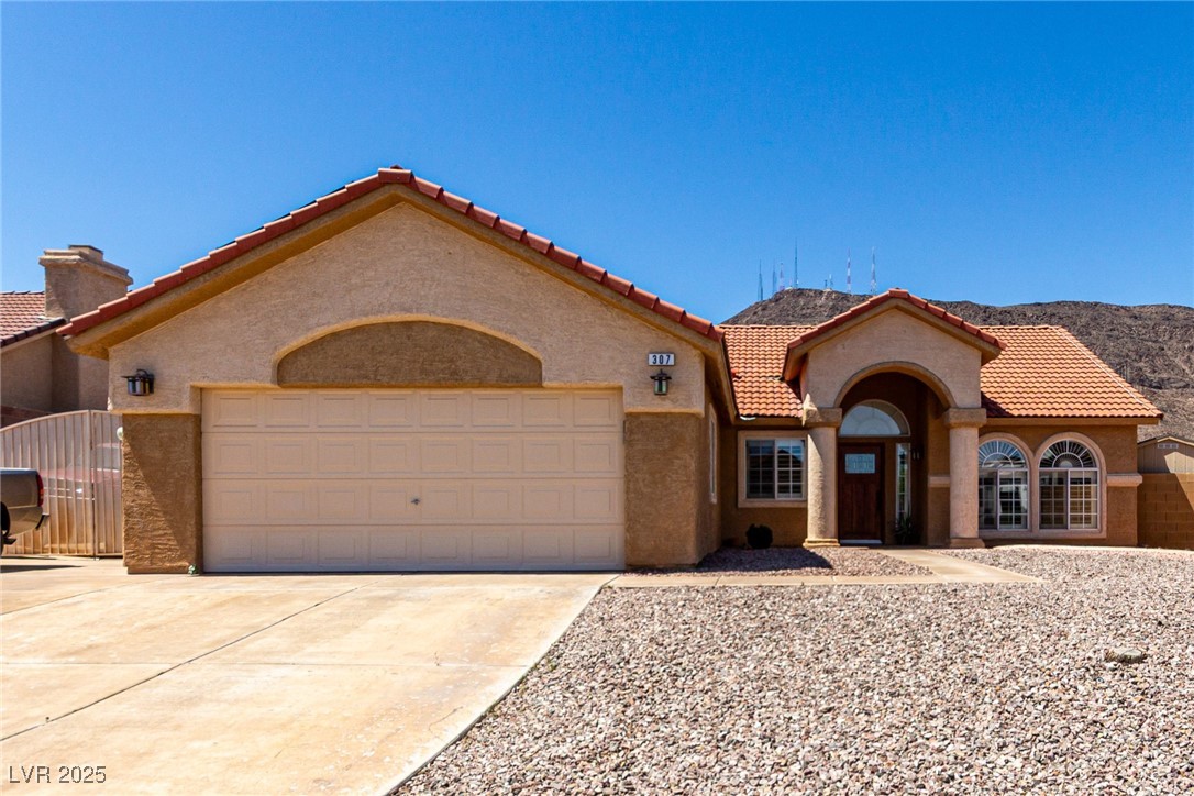 307 Oak Canyon Drive
