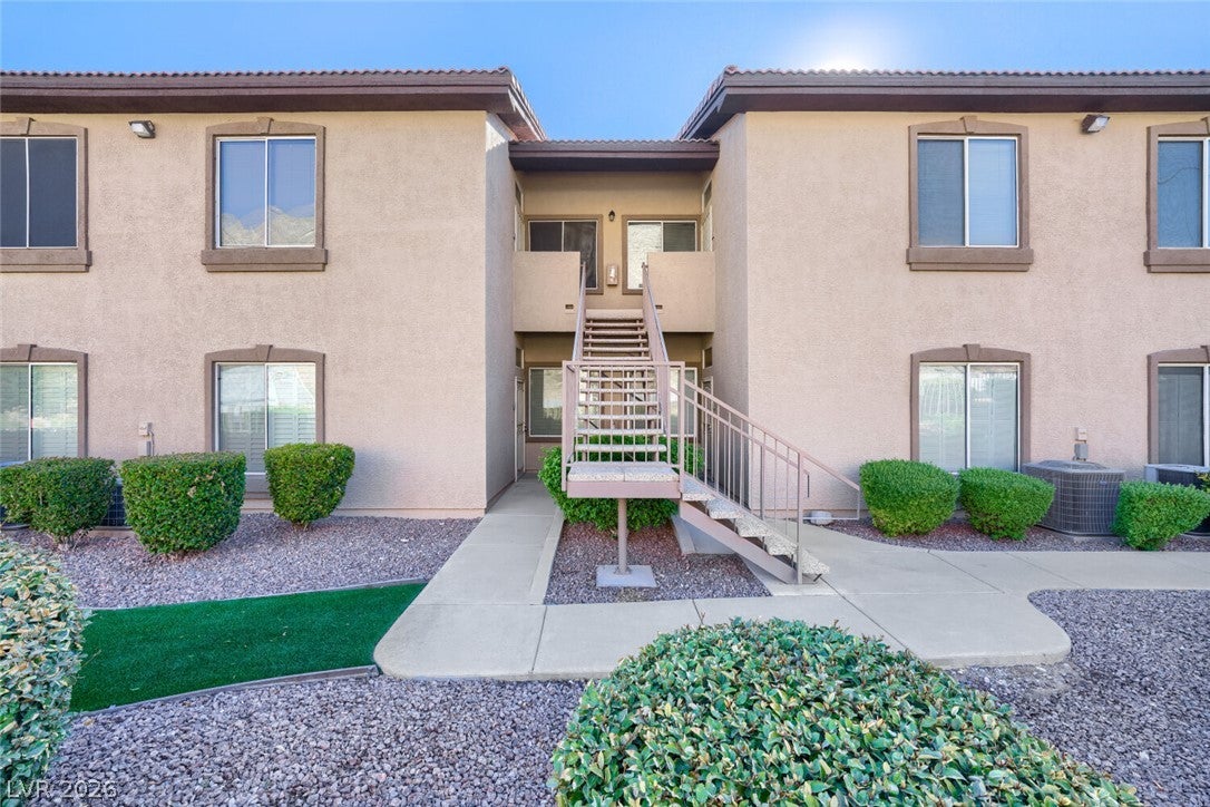 3545 Cactus Shadow Street 203