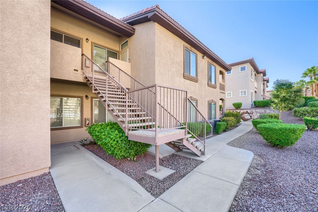 3545 Cactus Shadow Street 203