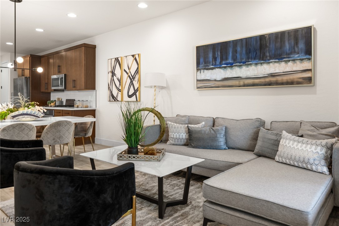 Properties 4 11756 Emerald Lake Avenue
