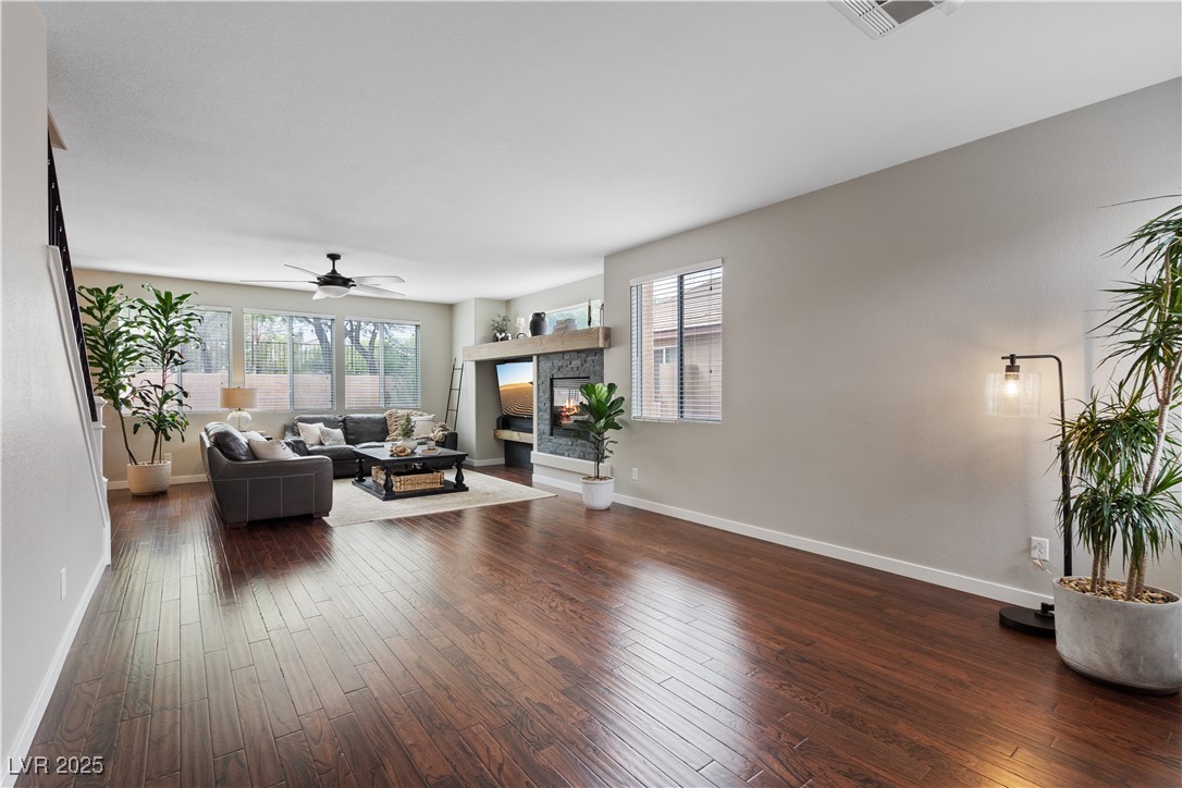 Properties 4 9807 Red Deer Street