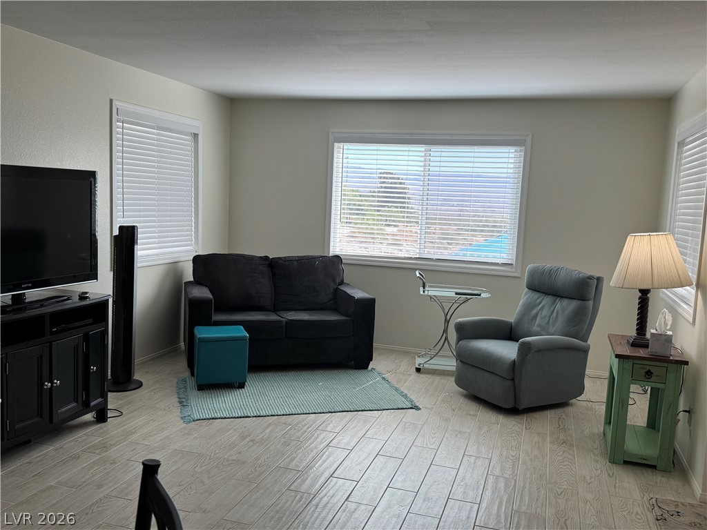 1922 Las Palmas Lane 123