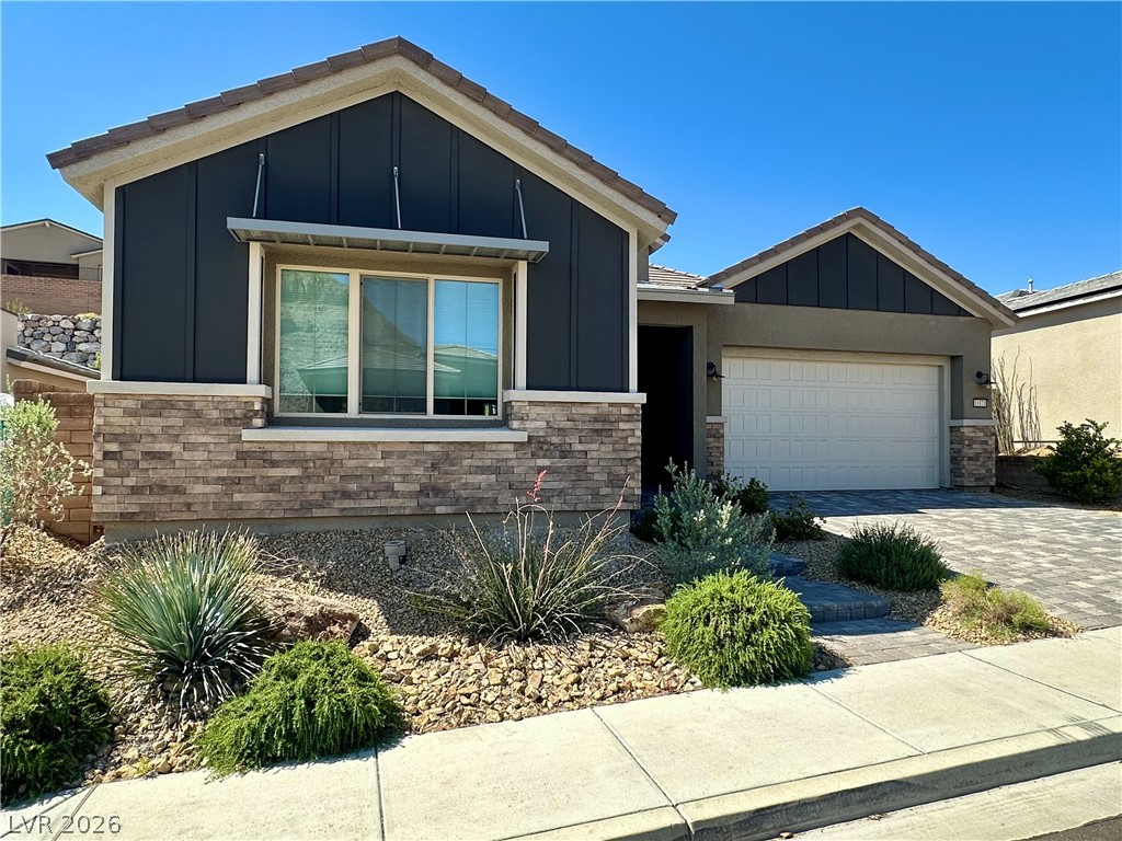 11121 Red Yucca Drive
