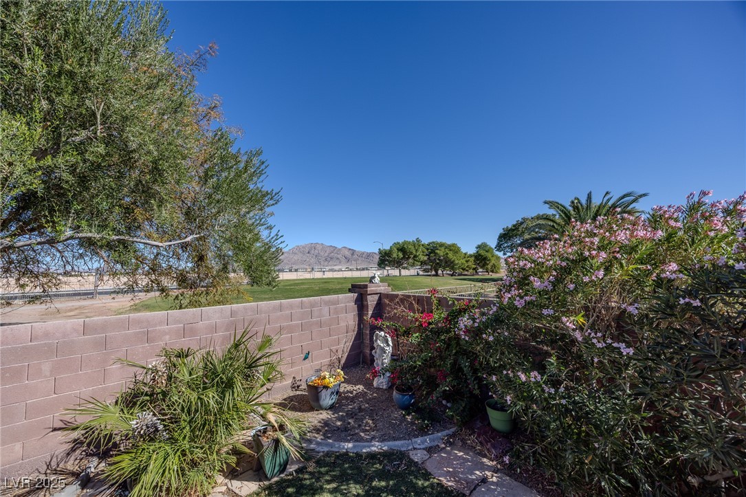 5608 Crowbush Cove Place