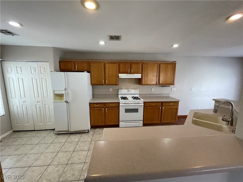 712 Salt Flats Circle