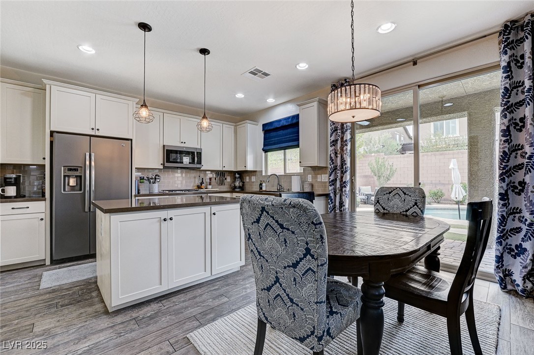 8609 Earl Creek Street, Las Vegas, Nevada image 2