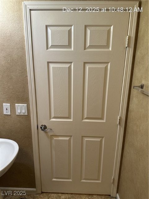 Photo of 27 E Agate Avenue #201, Las Vegas, NV 89123 (MLS # 2742387)