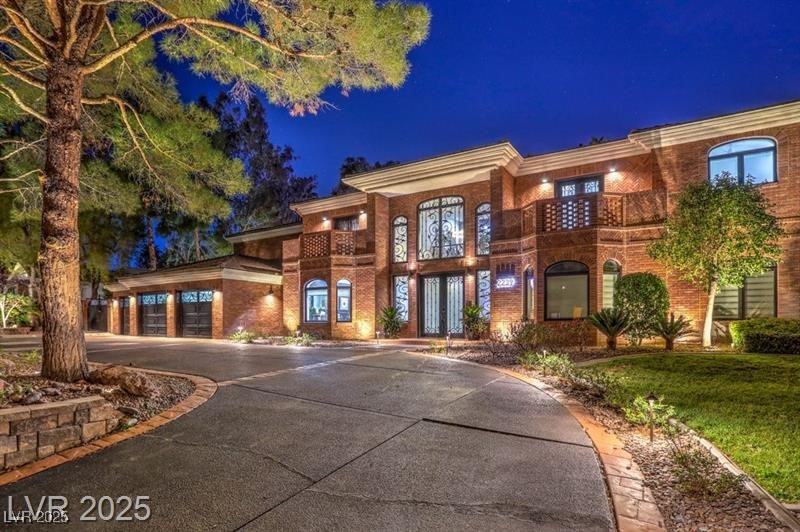 2239 Chatsworth Court