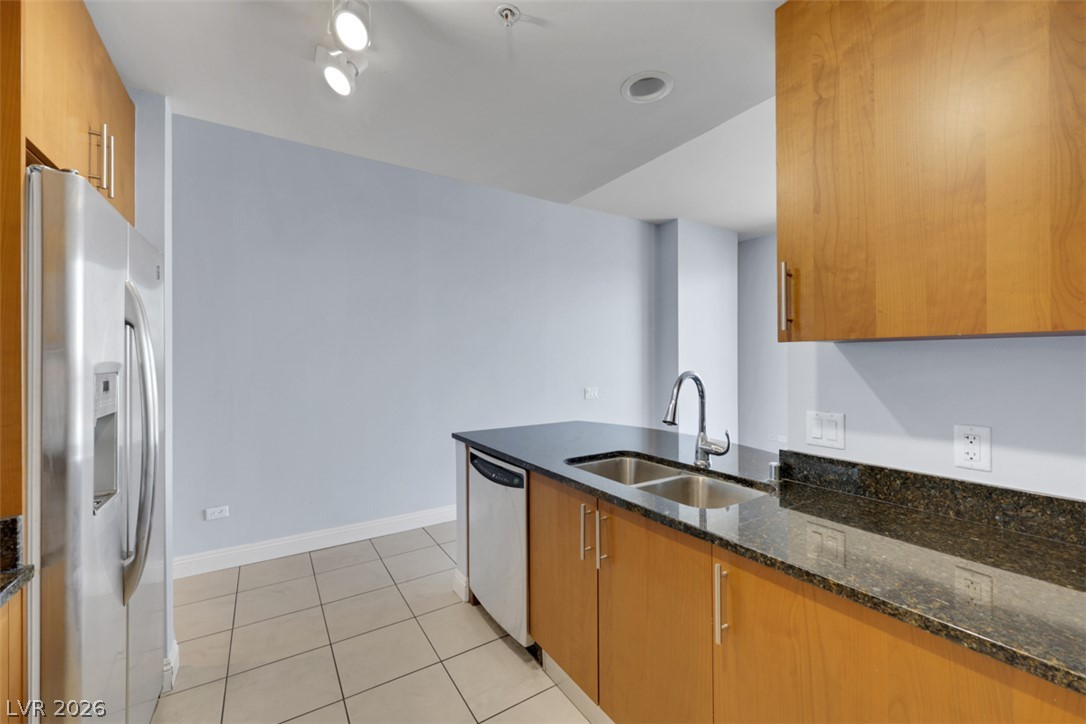 200 W Sahara Avenue 2909