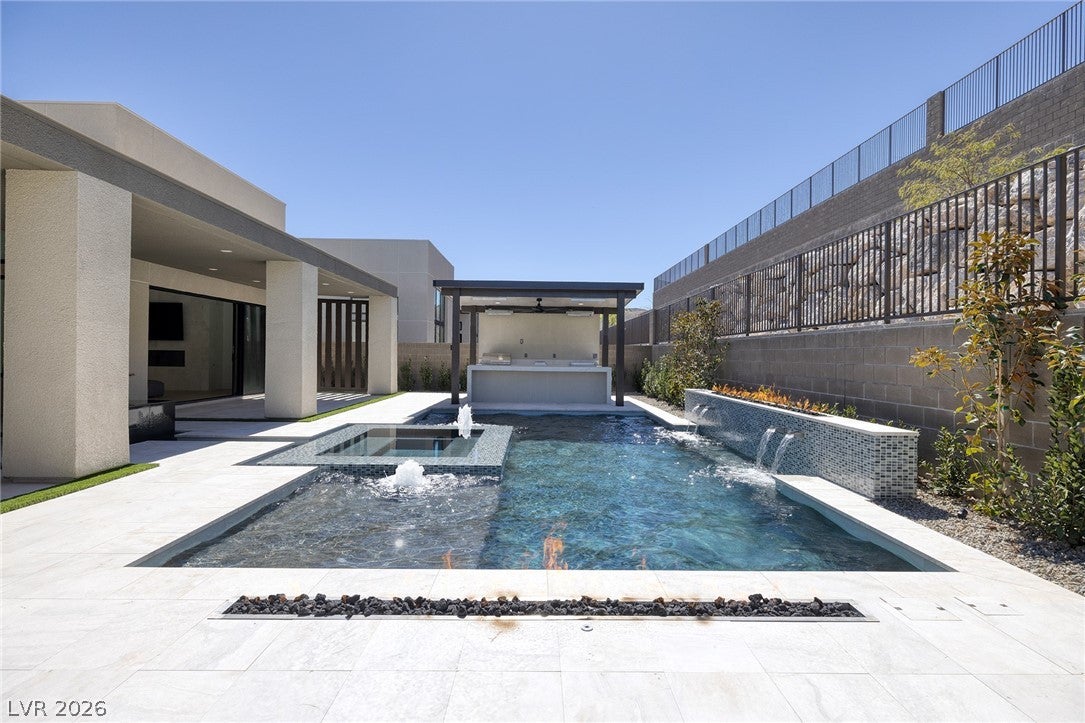4803 Verde Bloom Street