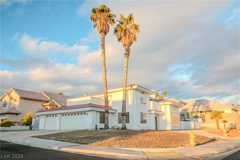 Single Family Residence in Laughlin NV 3672 Brian Court 2.jpg