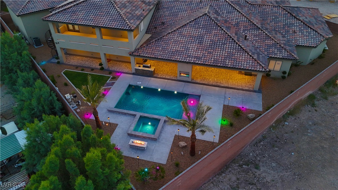 9865 Bright Angel Way