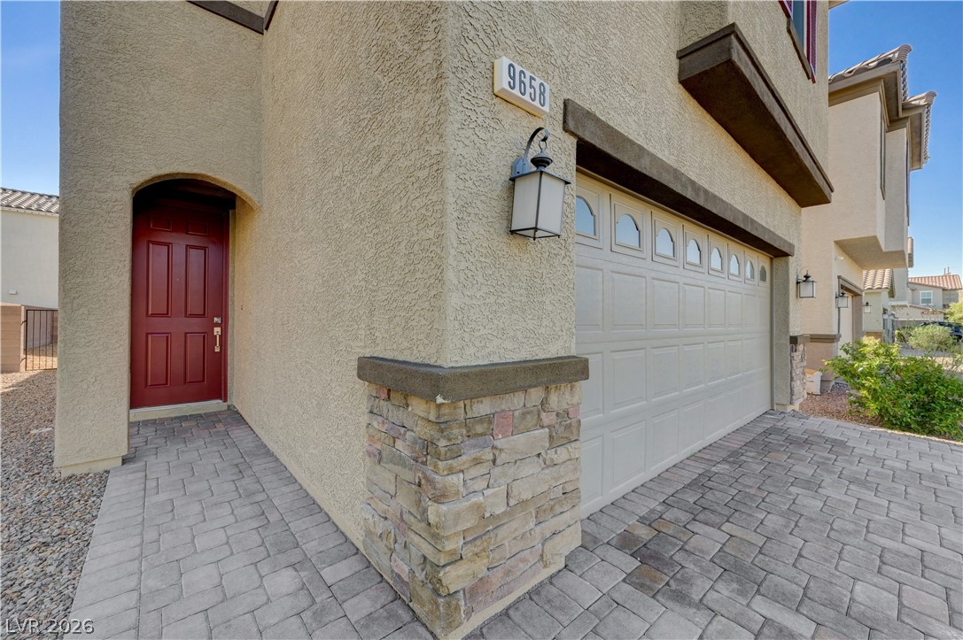 9658 Eamont River Street