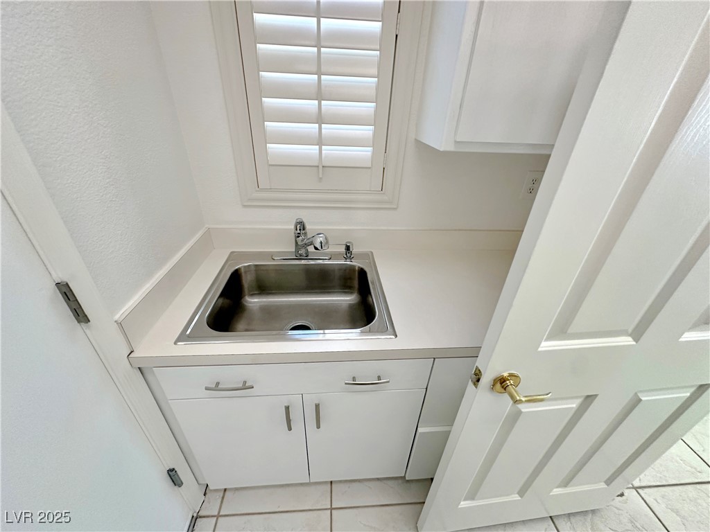 2558 Grandville Avenue, Henderson, Nevada image 18