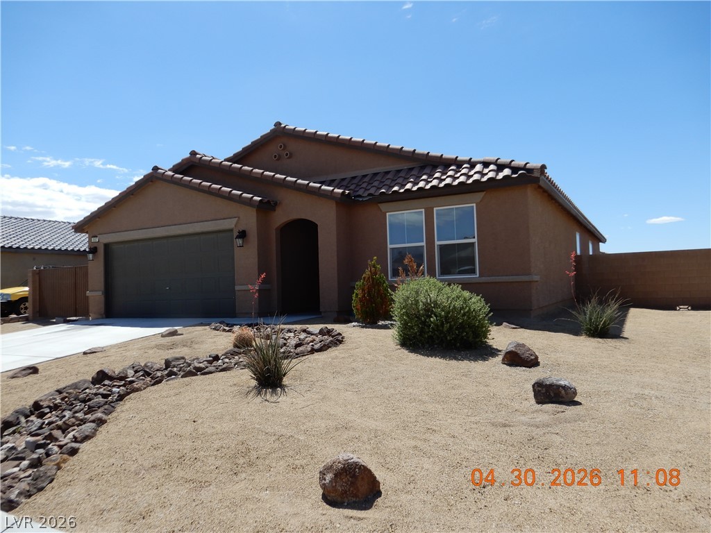 3557 E Garfield Drive