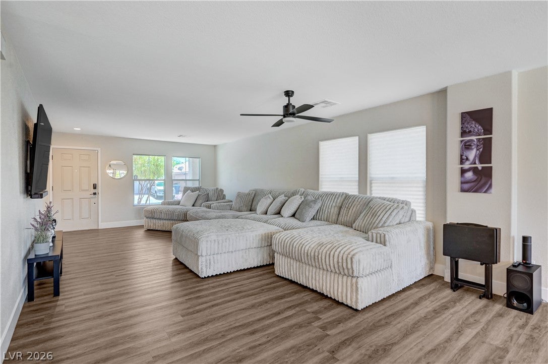 4916 Apache Valley Avenue