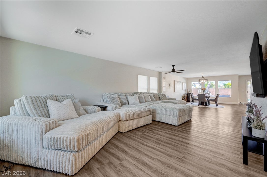 4916 Apache Valley Avenue
