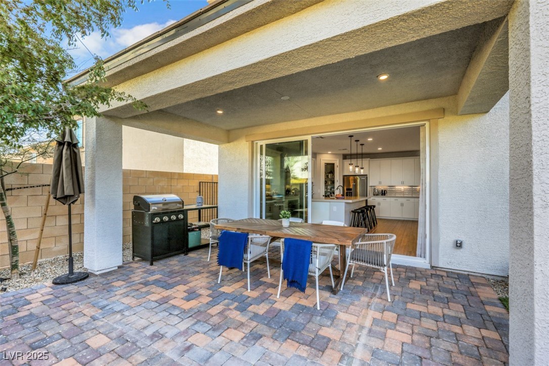 Las Vegas, Nevada 89166, United States, 4 Bedrooms Bedrooms, ,3 BathroomsBathrooms,Residential,Pending,105945