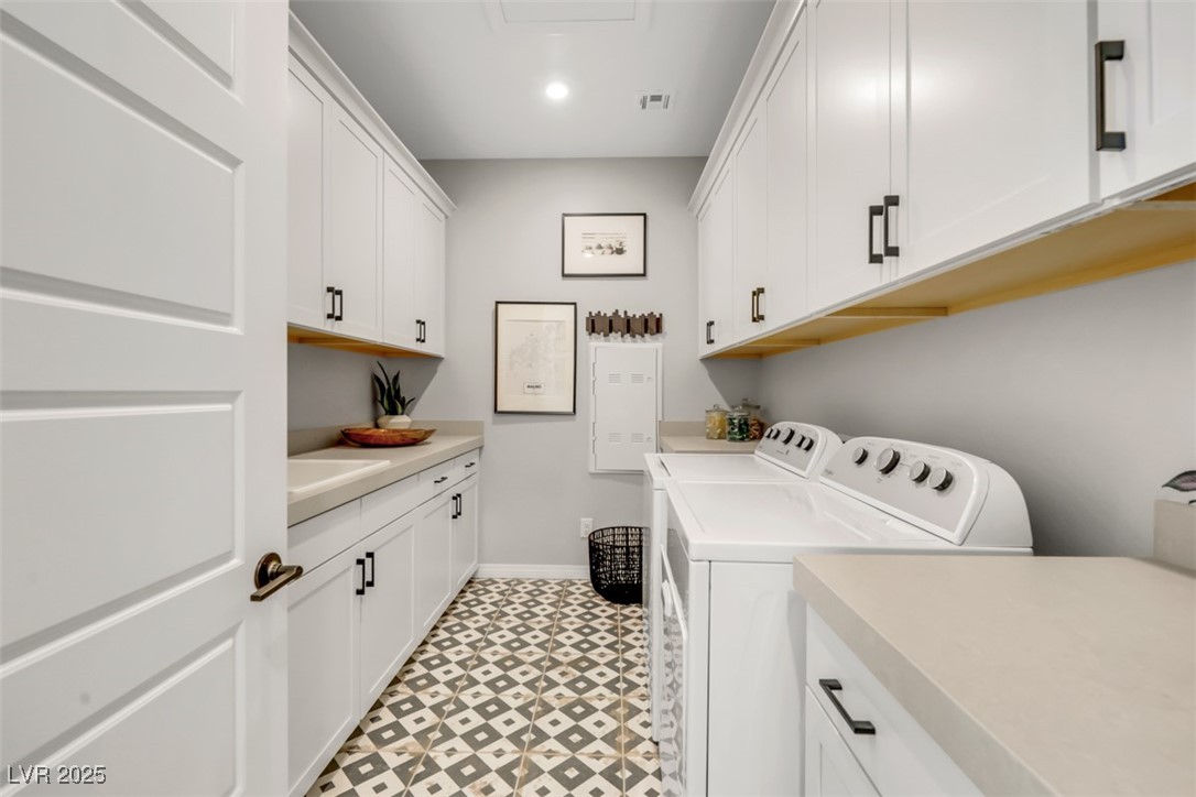 Las Vegas, Nevada 89166, United States, 4 Bedrooms Bedrooms, ,3 BathroomsBathrooms,Residential,Pending,105945