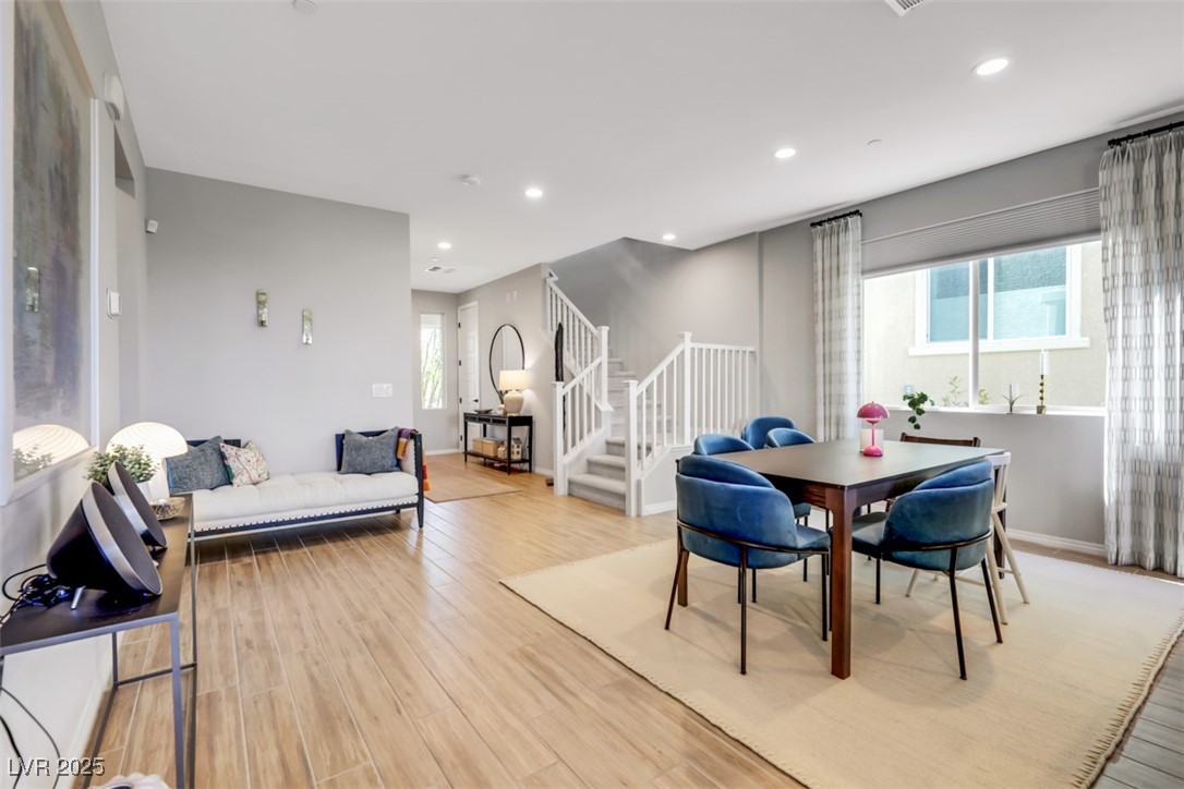 Las Vegas, Nevada 89166, United States, 4 Bedrooms Bedrooms, ,3 BathroomsBathrooms,Residential,Pending,105945