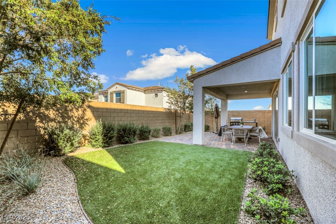 Las Vegas, Nevada 89166, United States, 4 Bedrooms Bedrooms, ,3 BathroomsBathrooms,Residential,Pending,105945