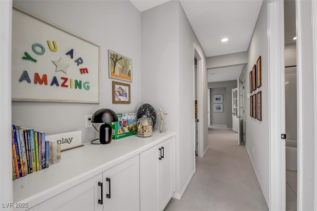 Las Vegas, Nevada 89166, United States, 4 Bedrooms Bedrooms, ,3 BathroomsBathrooms,Residential,Pending,105945