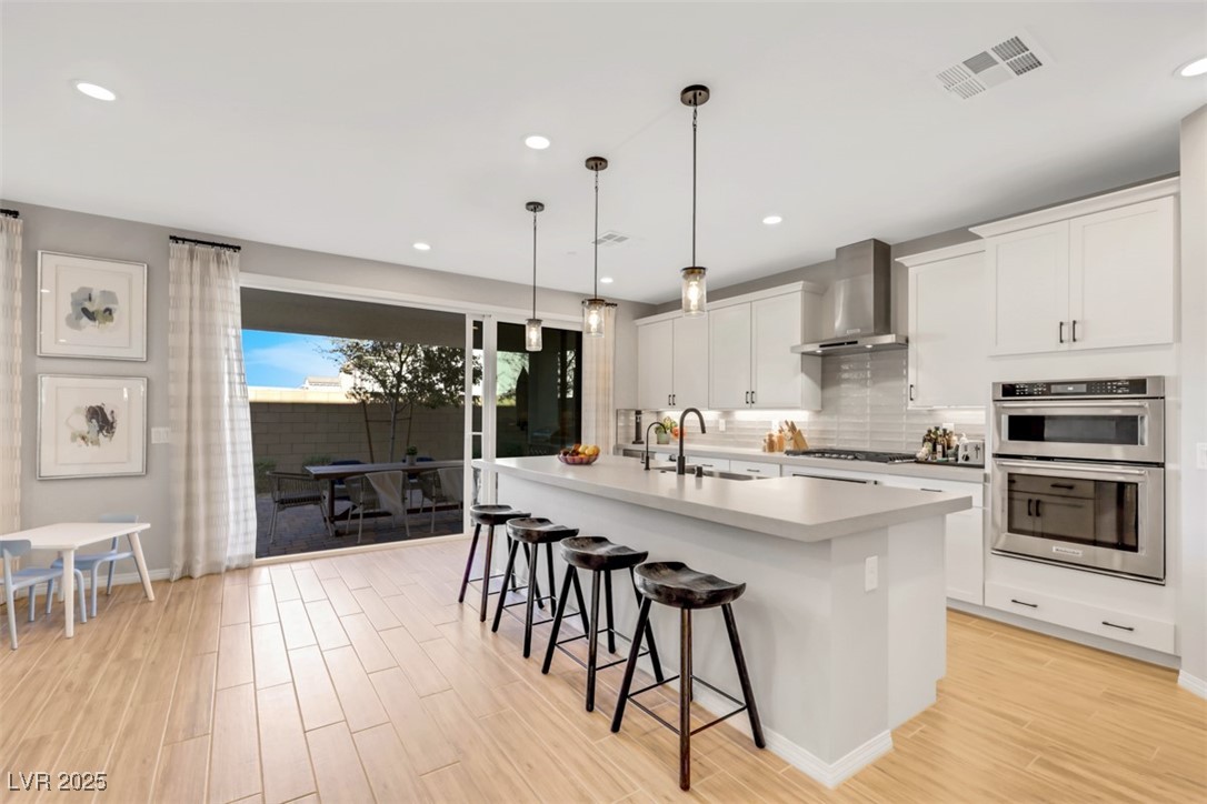 Las Vegas, Nevada 89166, United States, 4 Bedrooms Bedrooms, ,3 BathroomsBathrooms,Residential,Pending,105945