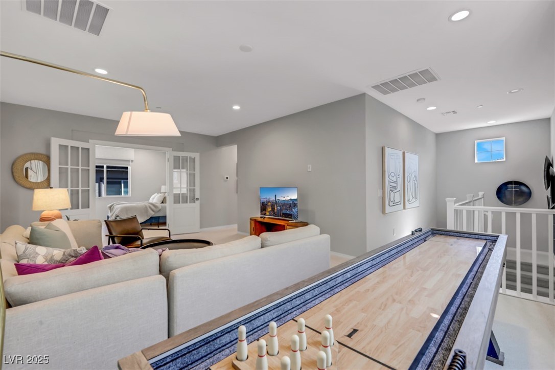 Las Vegas, Nevada 89166, United States, 4 Bedrooms Bedrooms, ,3 BathroomsBathrooms,Residential,Pending,105945