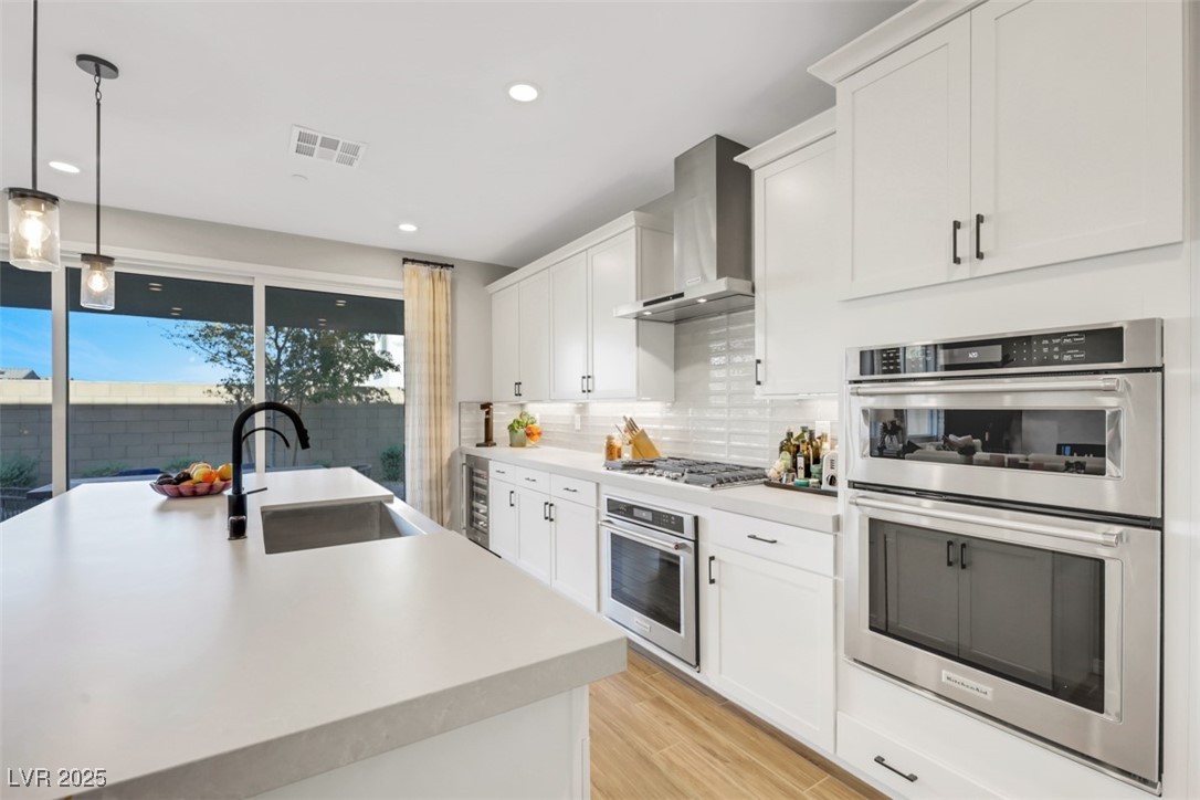 Las Vegas, Nevada 89166, United States, 4 Bedrooms Bedrooms, ,3 BathroomsBathrooms,Residential,Pending,105945