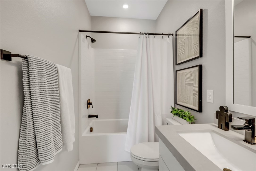 Las Vegas, Nevada 89166, United States, 4 Bedrooms Bedrooms, ,3 BathroomsBathrooms,Residential,Pending,105945