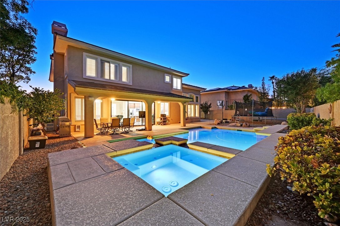 108 N Ring Dove Drive