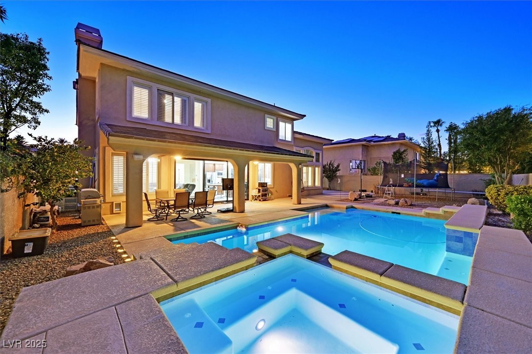 108 N Ring Dove Drive