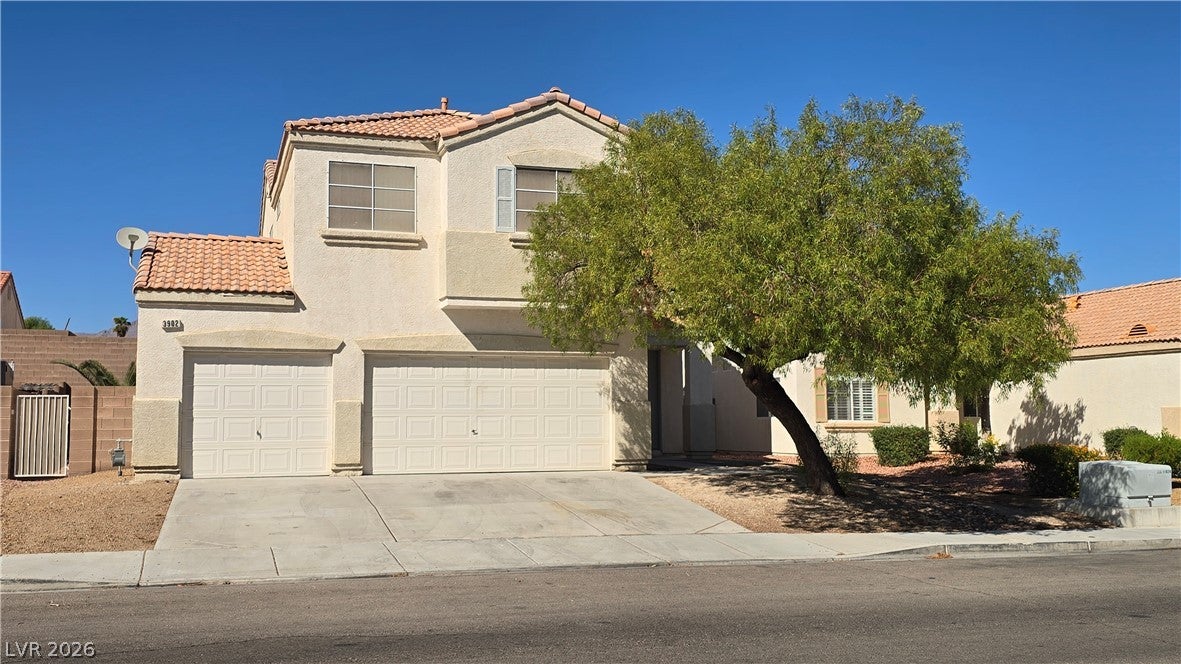 3902 W El Campo Grande Avenue
