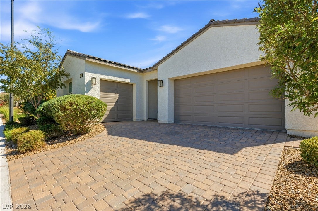 3395 Peak View Avenue