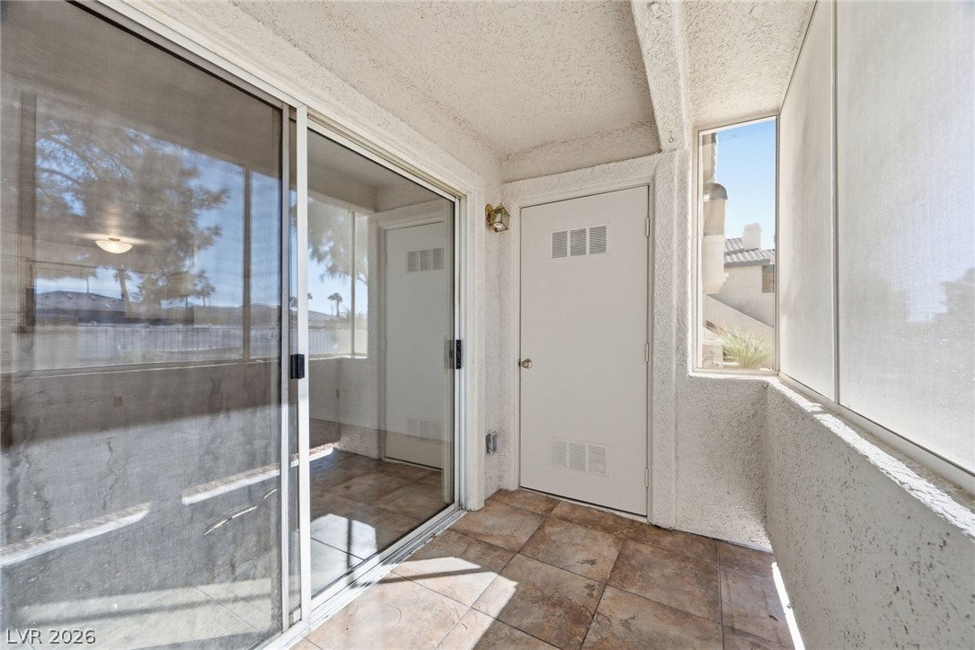 3425 E Russell Road 116