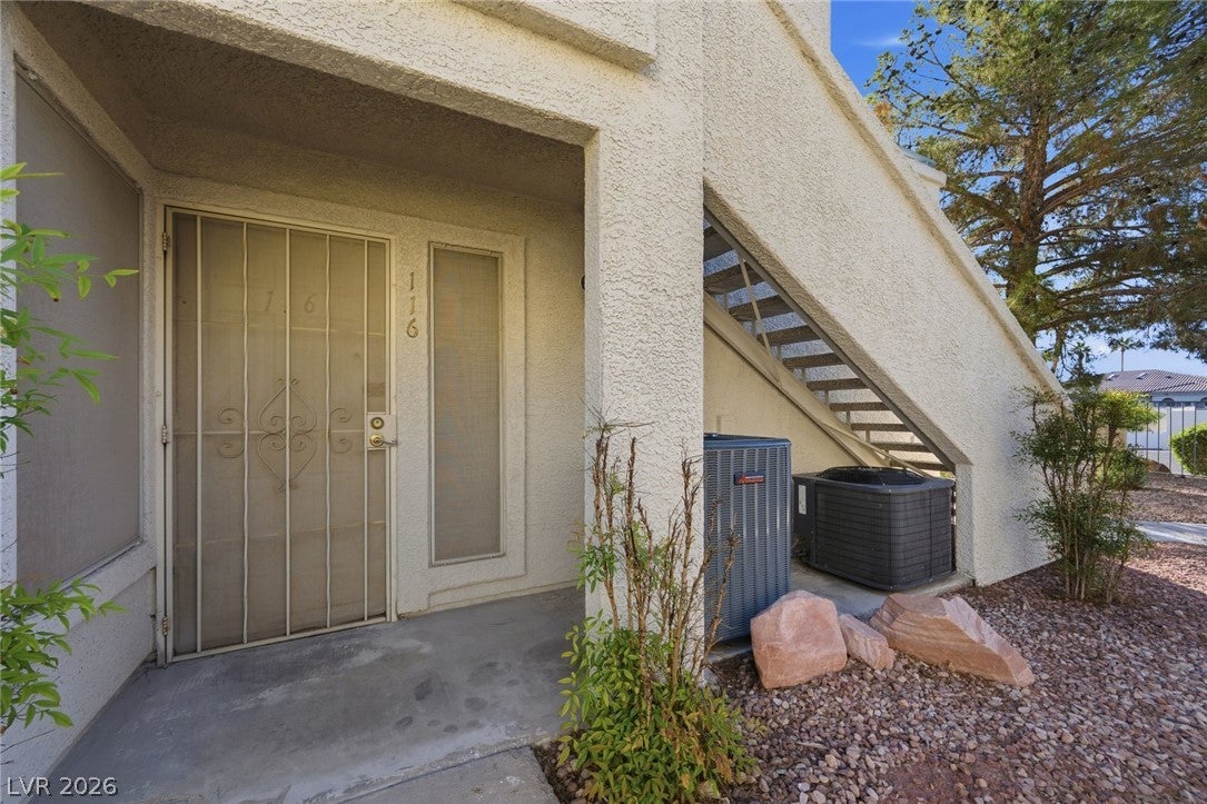 3425 E Russell Road 116