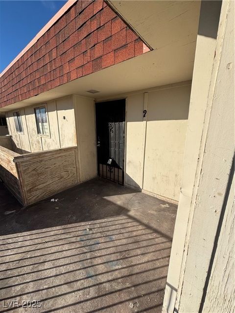 Condo For Sale - 5408 Swenson Street #2<br/> Las Vegas, NV 89119