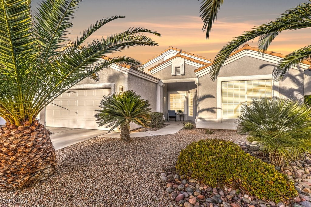 304 Lingering Lane, Henderson, Nevada image 5