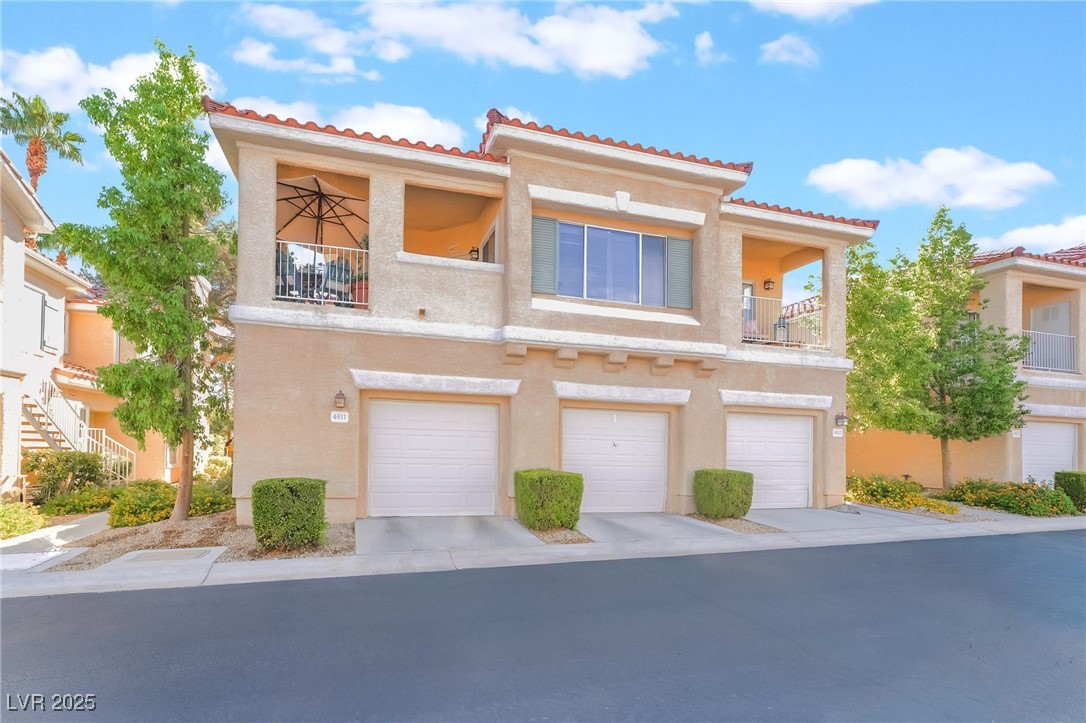251 S Green Valley Parkway 4812