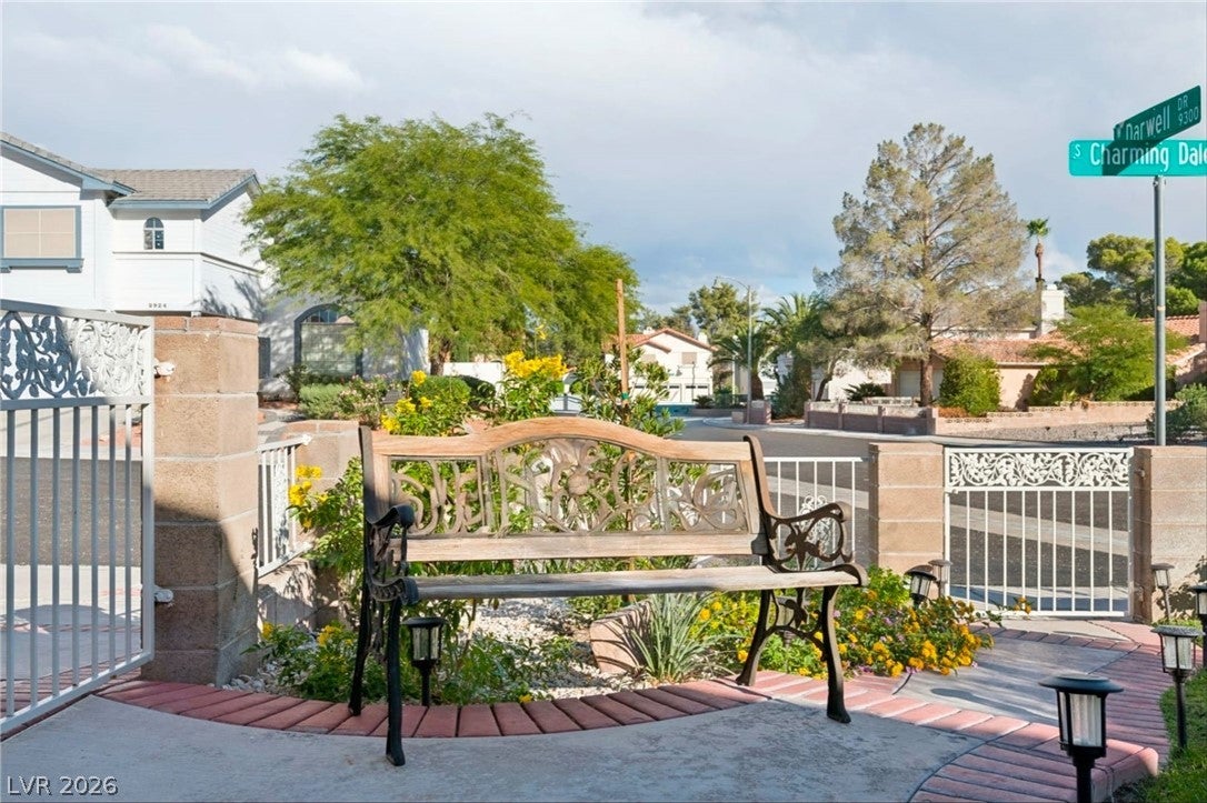 2925 Charming Dale Way