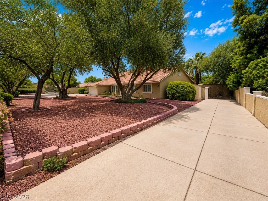 3010 E Viking Road