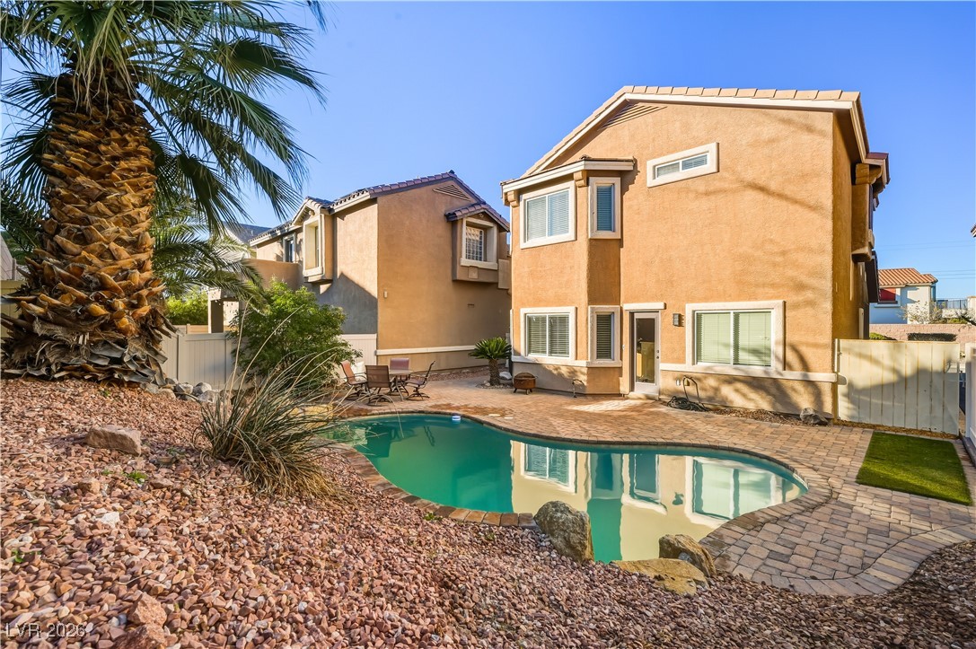 1341 Robbers Roost Avenue