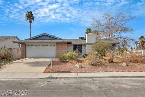 Photo of 700 Northstar Street, Las Vegas, NV 89107 (MLS # 2736793)