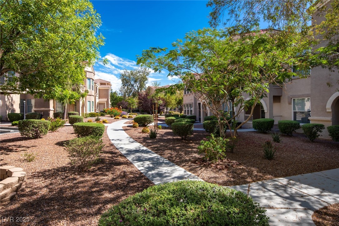 Las Vegas, Nevada 89129, United States, 2 Bedrooms Bedrooms, ,2 BathroomsBathrooms,Residential,Active,239732