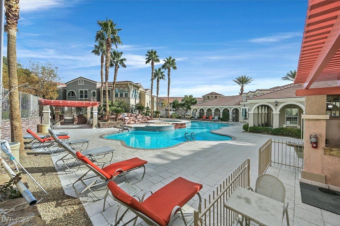 Las Vegas, Nevada 89129, United States, 2 Bedrooms Bedrooms, ,2 BathroomsBathrooms,Residential,Active,239732