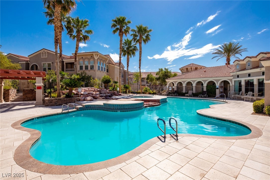 Las Vegas, Nevada 89129, United States, 2 Bedrooms Bedrooms, ,2 BathroomsBathrooms,Residential,Active,239732