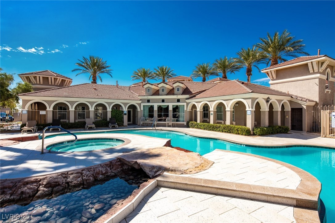 Las Vegas, Nevada 89129, United States, 2 Bedrooms Bedrooms, ,2 BathroomsBathrooms,Residential,Active,239732