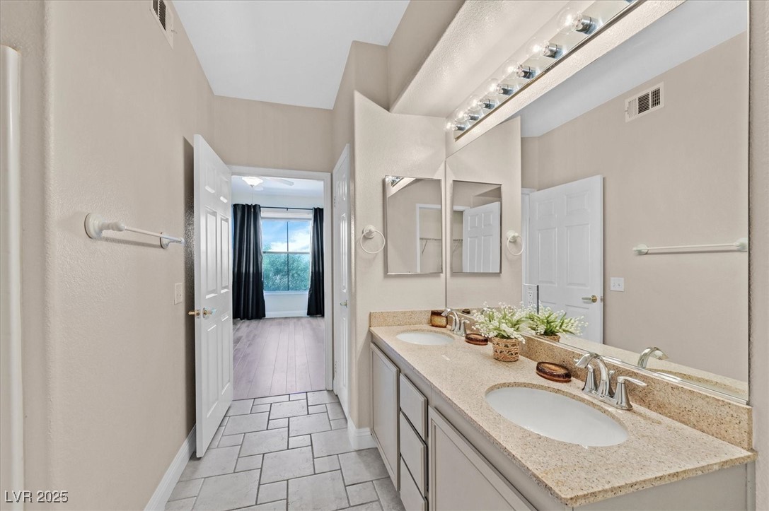 Las Vegas, Nevada 89129, United States, 2 Bedrooms Bedrooms, ,2 BathroomsBathrooms,Residential,Active,239732