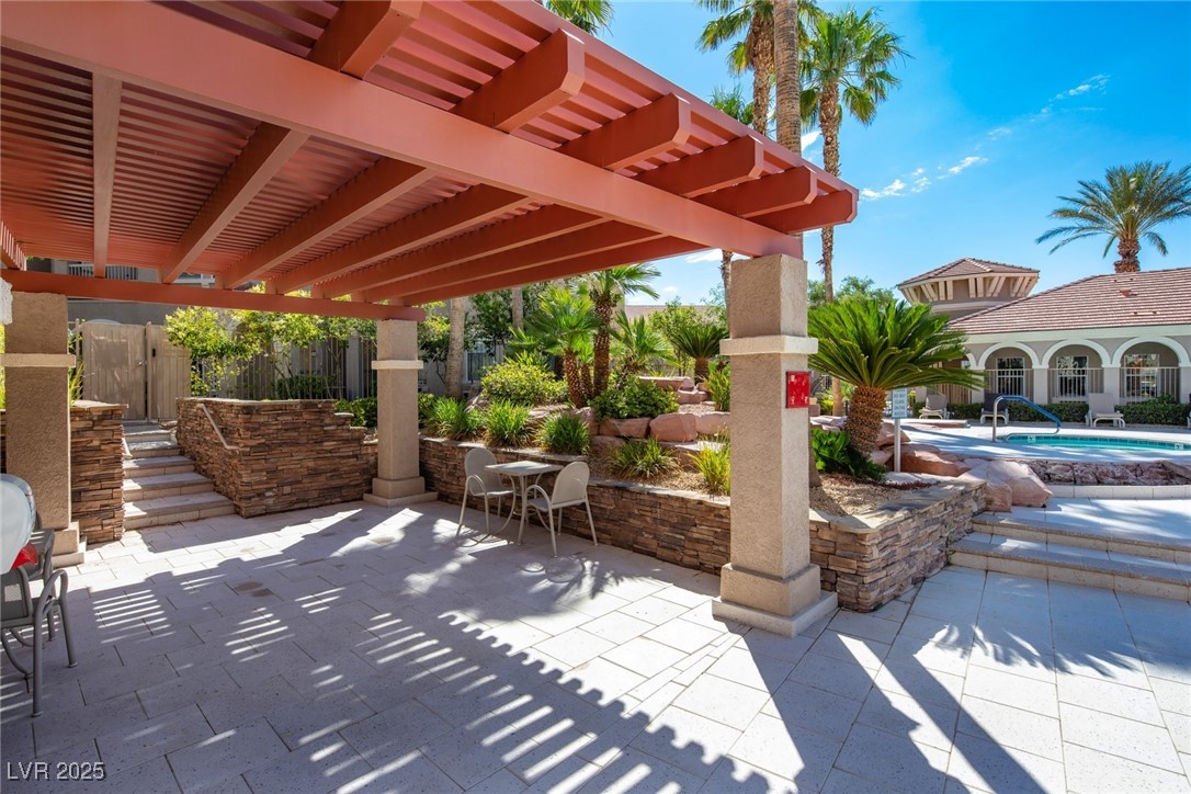 Las Vegas, Nevada 89129, United States, 2 Bedrooms Bedrooms, ,2 BathroomsBathrooms,Residential,Active,239732